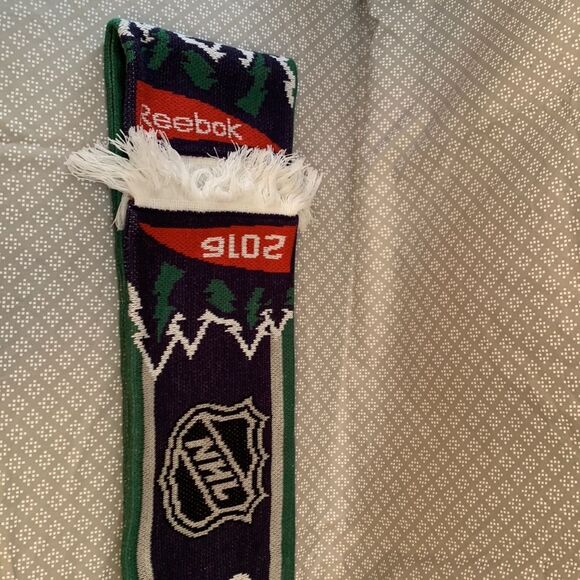 2016 NHL Reebok Stadium Scarf - Picture 7 of 8